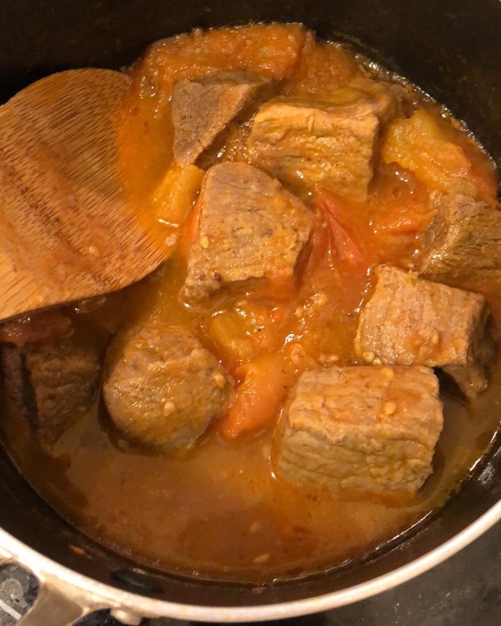 番茄炖牛肉