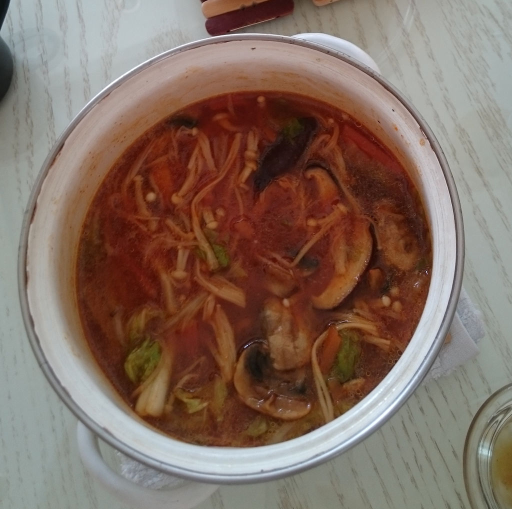 蔬菜版的韩式泡菜锅的做法