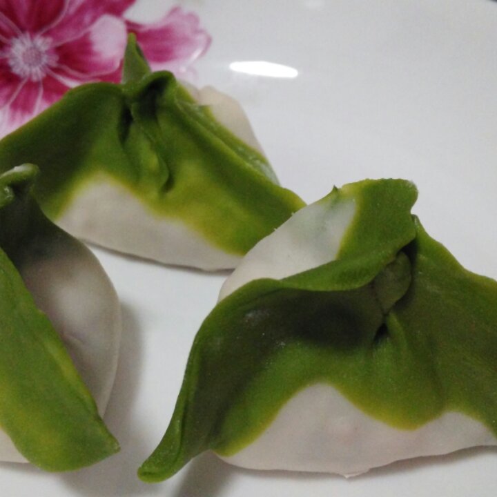 翡翠白玉白菜饺子详细版（附翡翠白玉白菜饺子包法，翡翠白玉饺子皮两种制法，面包机和面，翡翠白玉烧卖，各种馅料搭配）