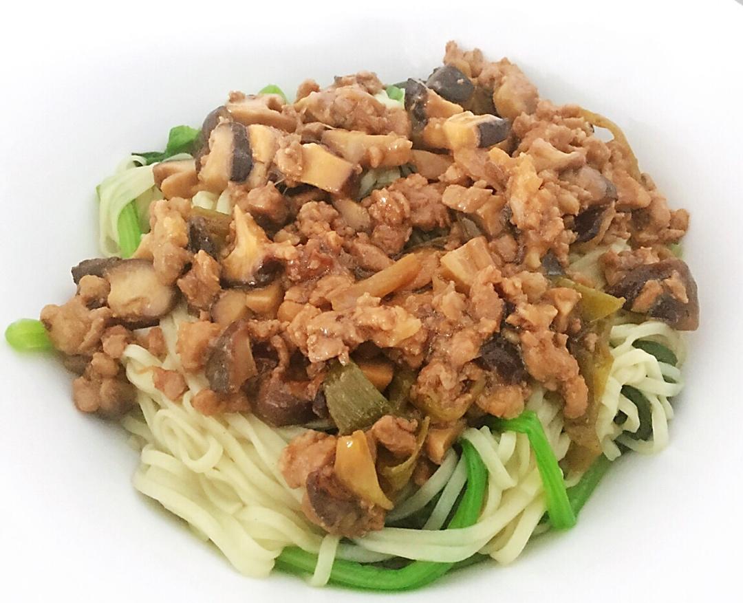 香菇肉末拌面