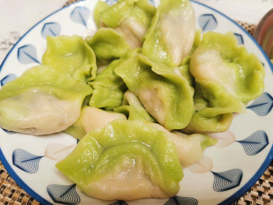 翡翠白玉白菜饺子详细版（附翡翠白玉白菜饺子包法，翡翠白玉饺子皮两种制法，面包机和面，翡翠白玉烧卖，各种馅料搭配）