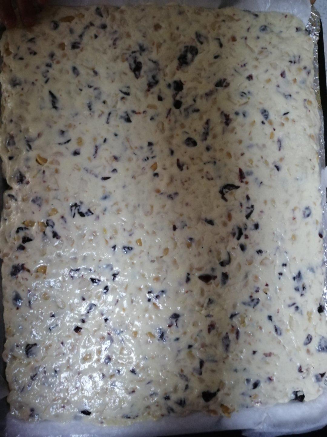 花生牛轧糖-蔓越莓牛扎糖