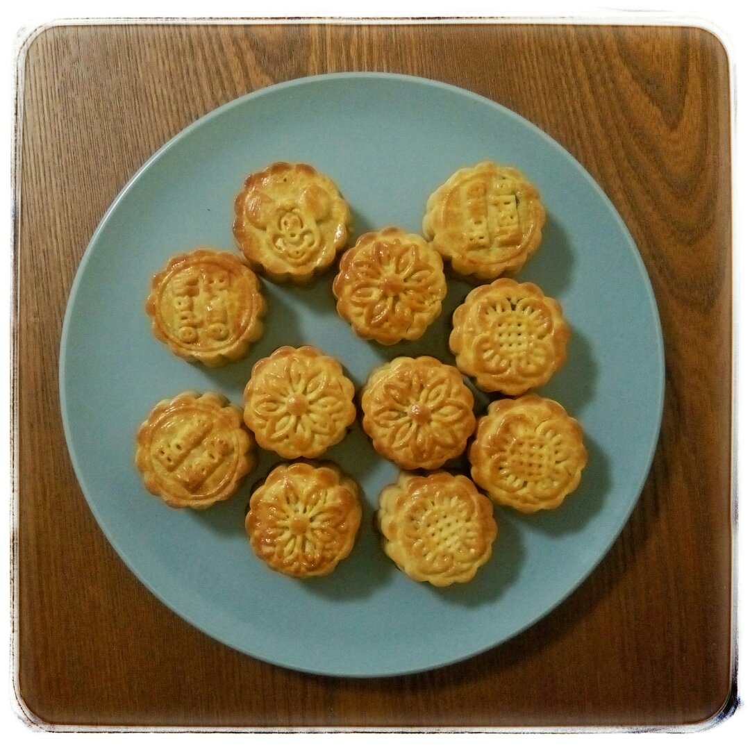 广式月饼——蛋黄莲蓉月饼