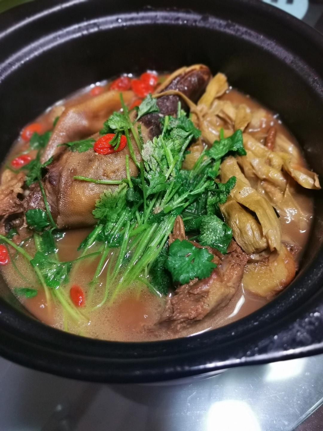 笋干老鸭汤