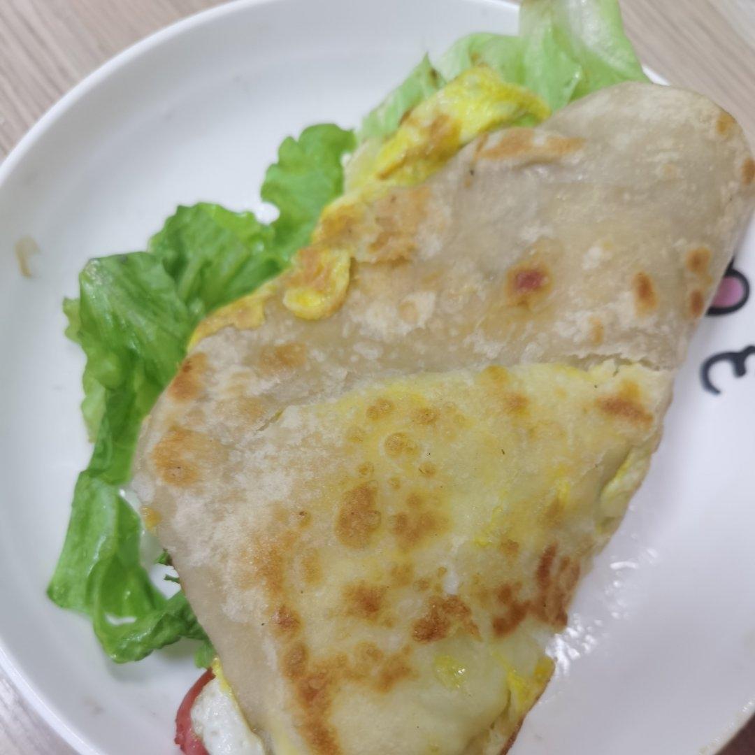 张张都鼓大泡的鸡蛋灌饼这样做不鼓大泡都难
