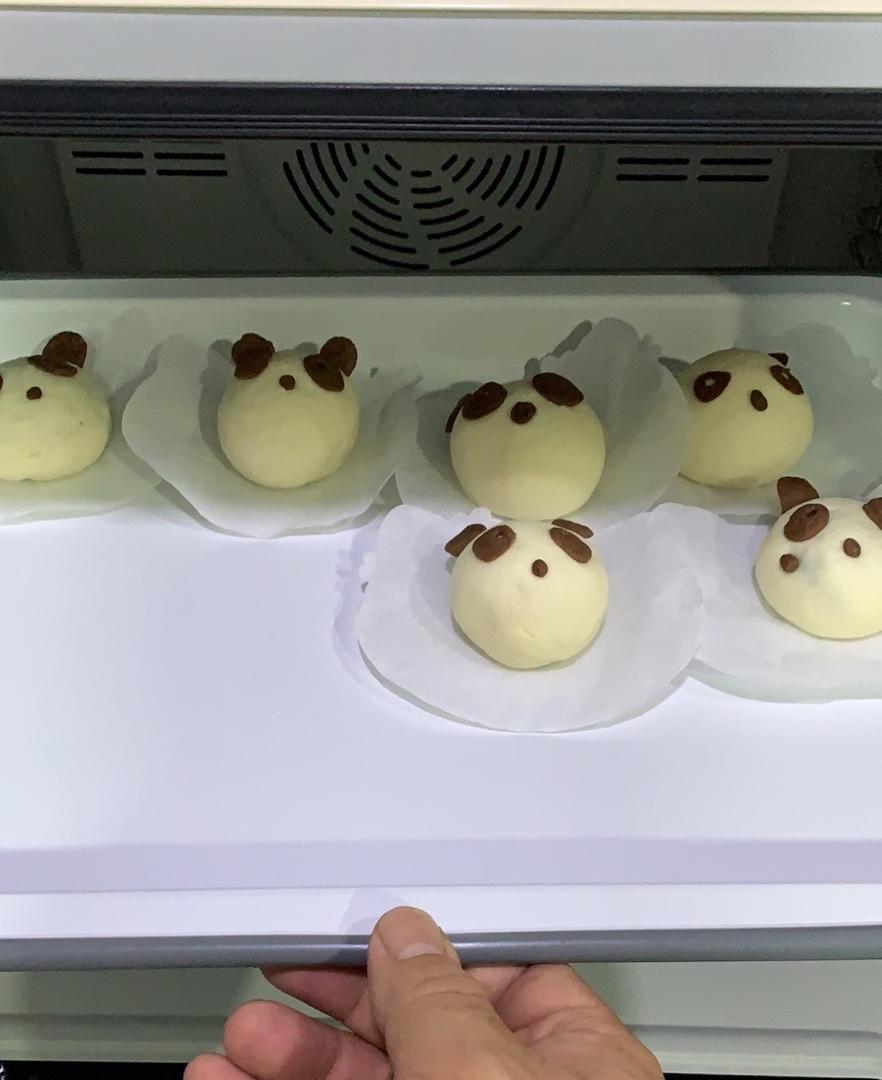 萌种之～熊猫豆沙包