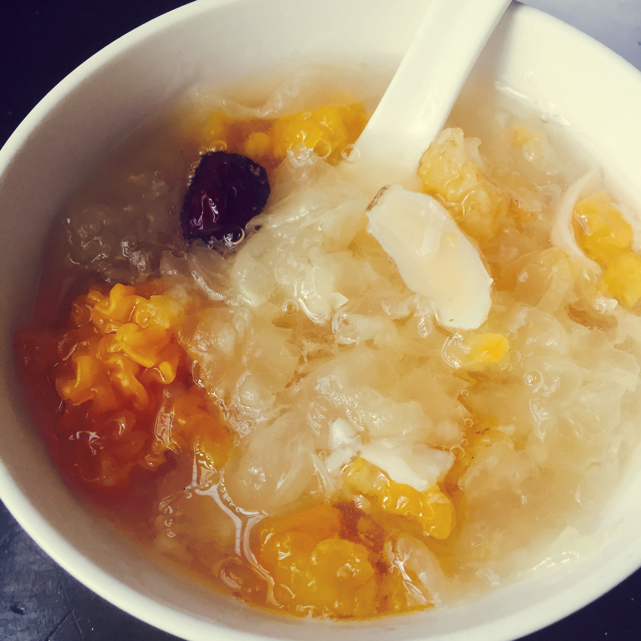 百合红枣银耳汤