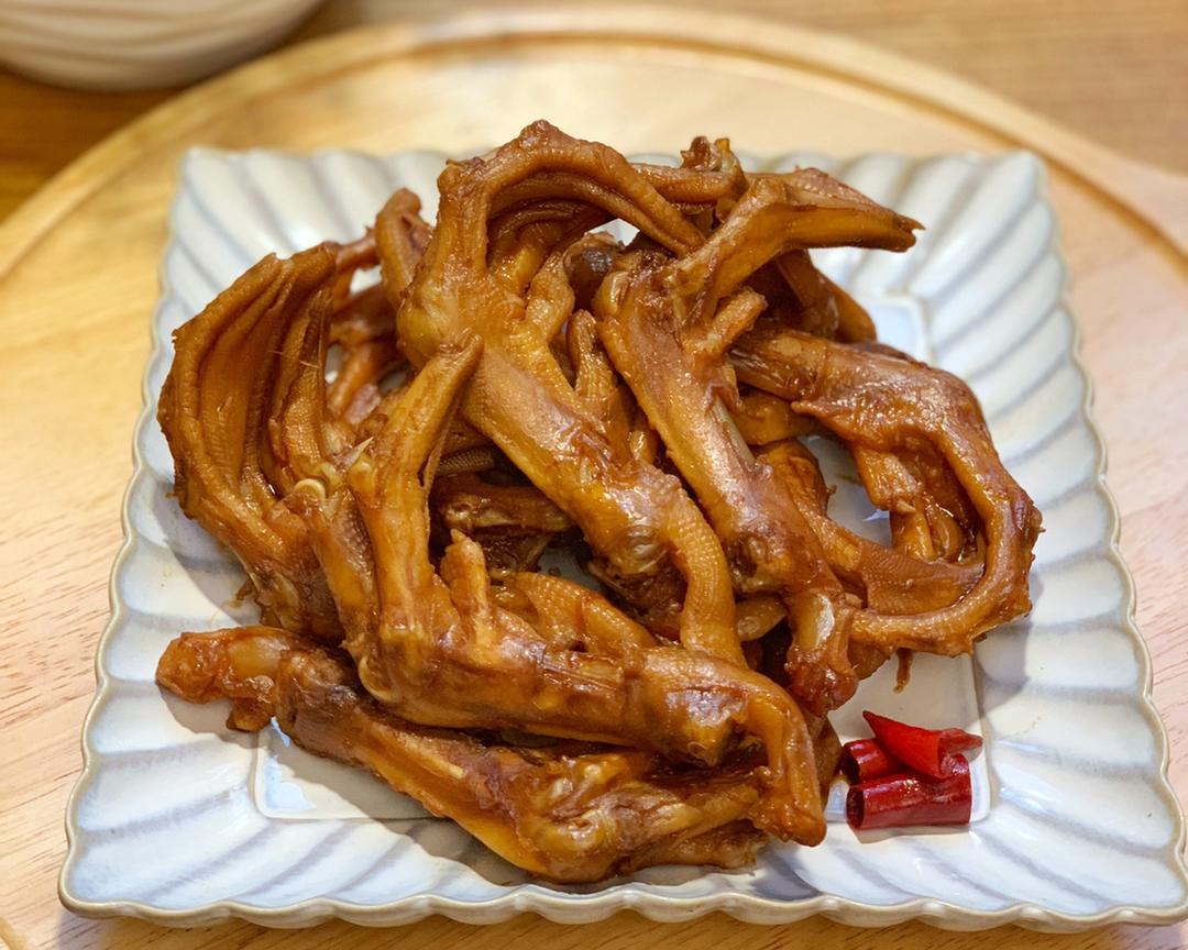 【川味卤鸭掌的做法步骤图,川味卤鸭掌怎么做好吃】厨神如画v_下厨房