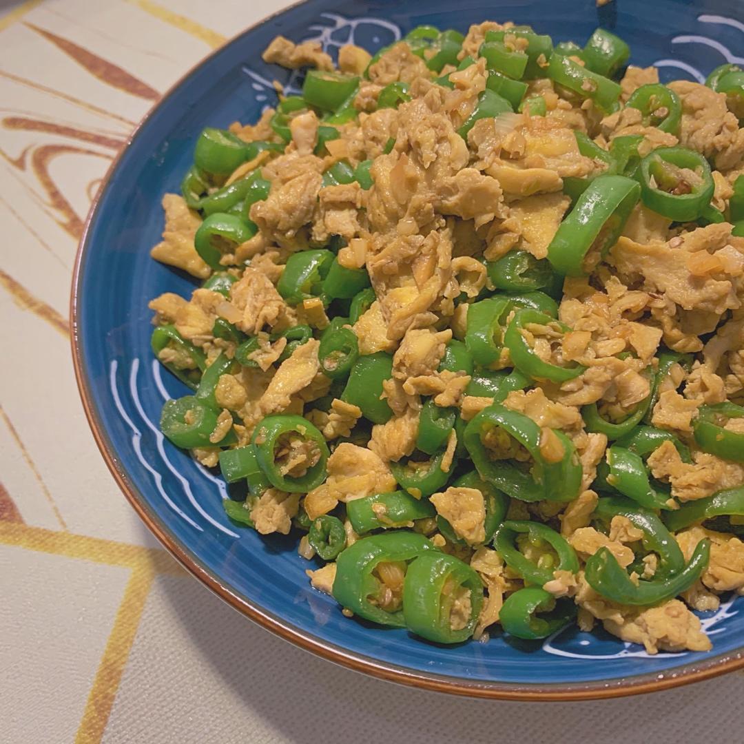 下饭夹馍都好吃的线椒炒鸡蛋