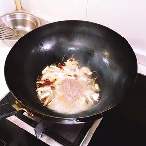 超香的青椒虾酱炒鸡蛋的做法 步骤4