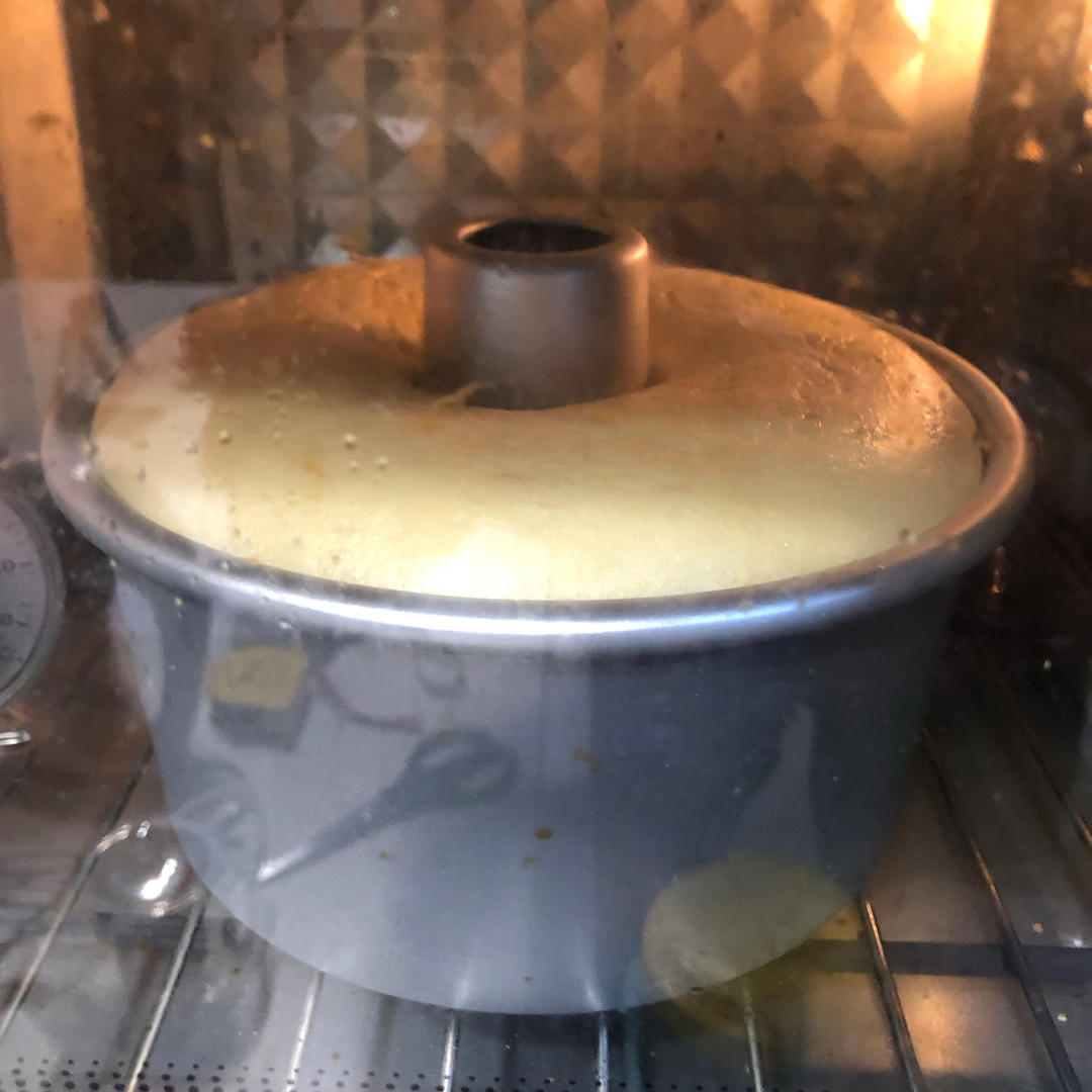 椰蓉戚风蛋糕