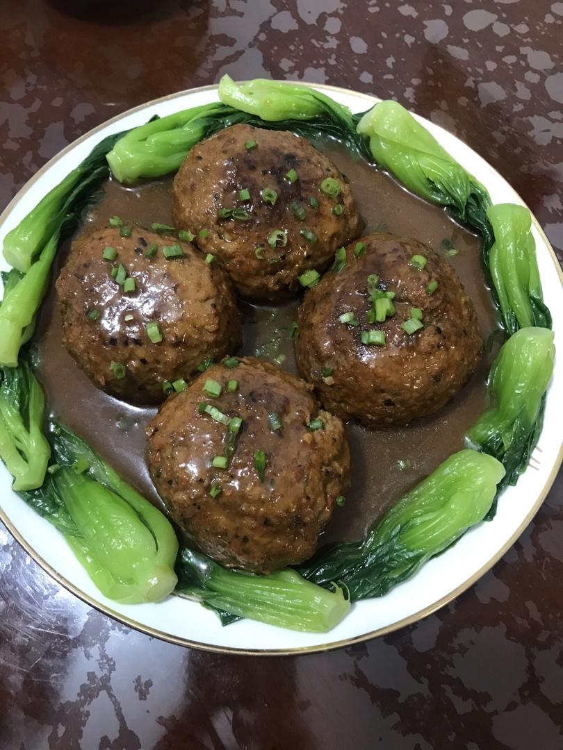 厨师长教你：“四喜丸子”的家常做法，味道非常赞