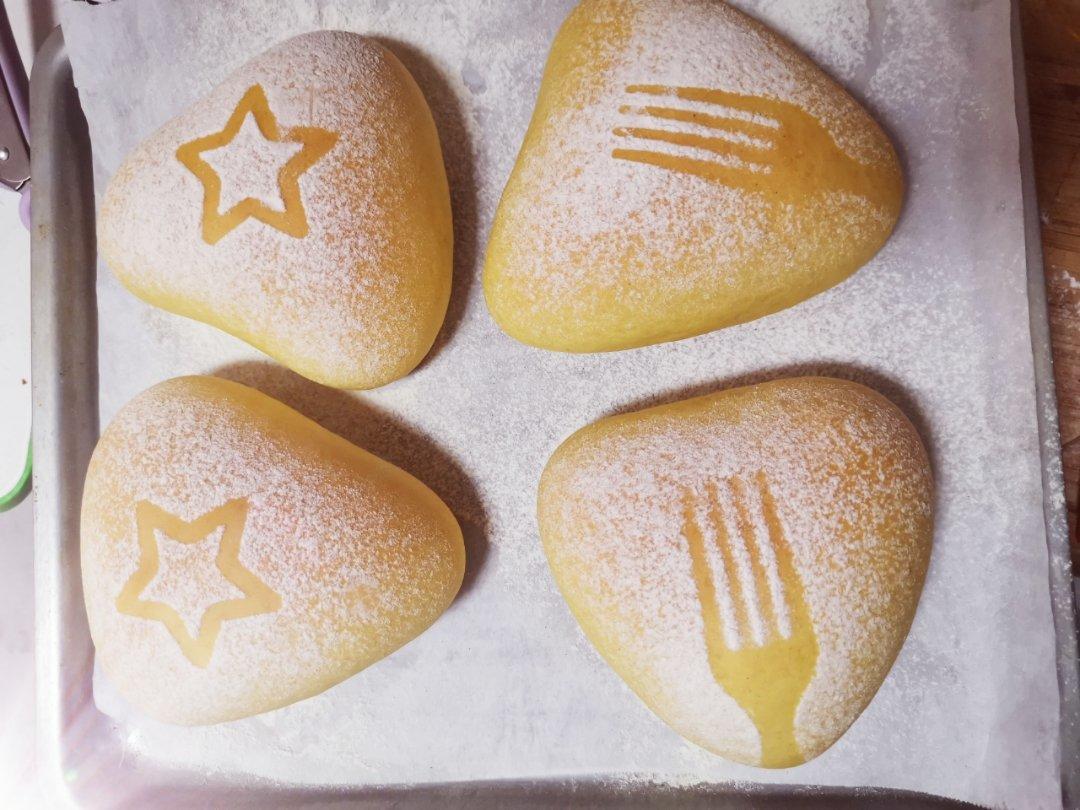 金大旺的胡萝卜小餐包