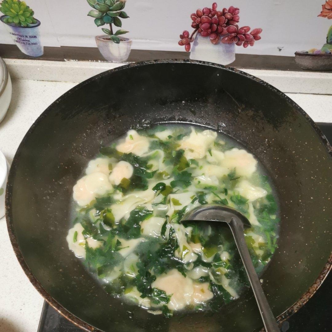补钙长高高的鲜虾小馄饨，一口一个可可爱爱