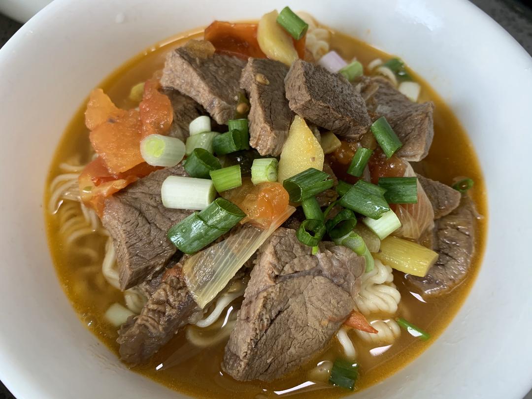 西红柿牛肉面