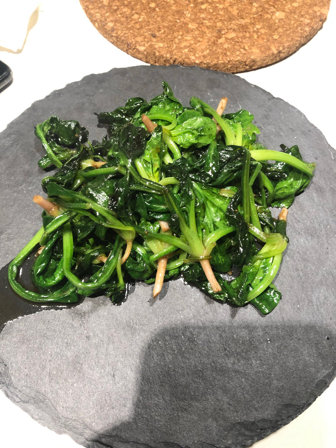 可缓解用眼疲劳的鸡蛋炒菠菜来啦