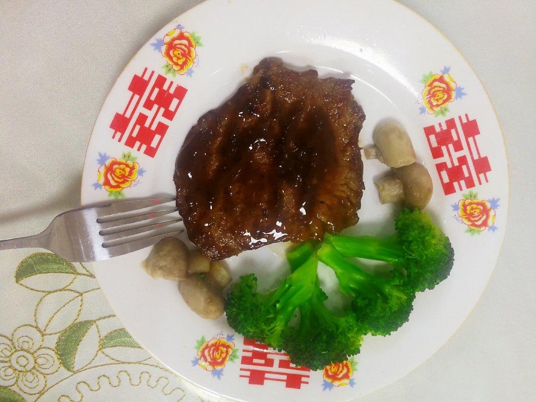 黑椒牛排