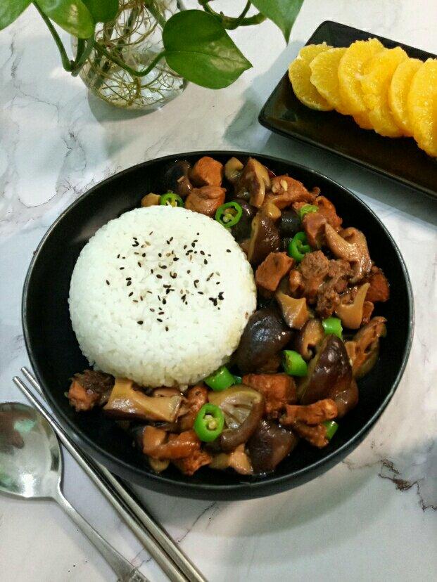 秒杀饭馆味道的【黄焖鸡米饭】