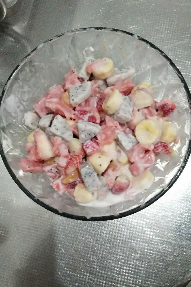 酸奶水果沙拉