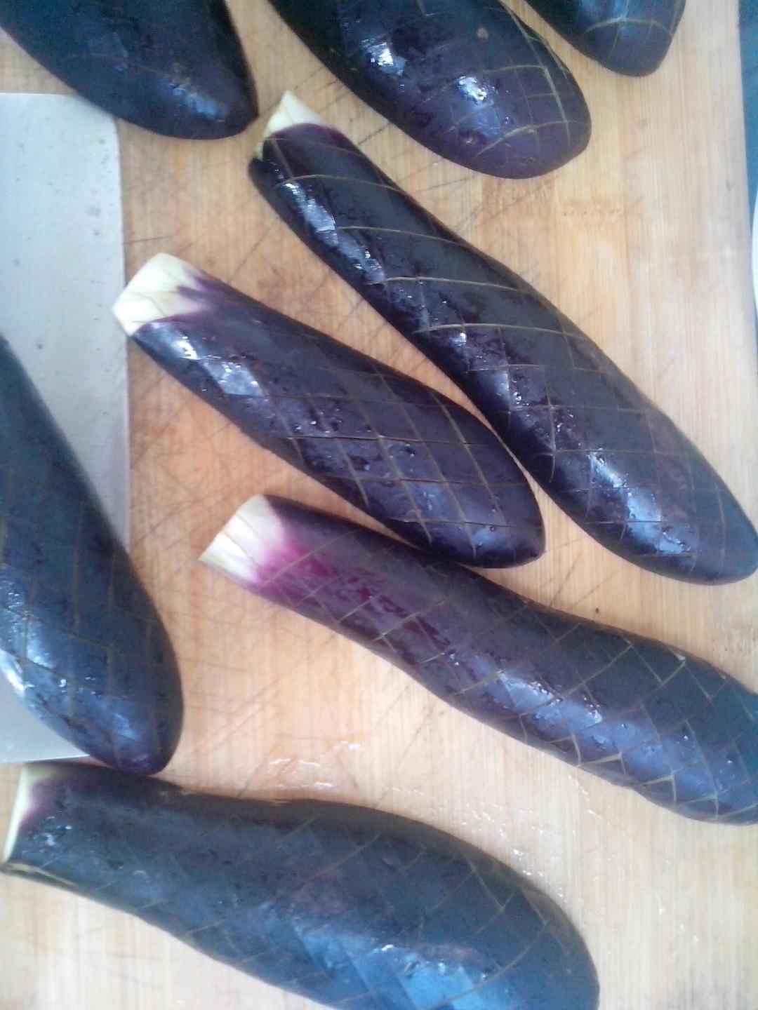 鱼鳞花茄子的做法步骤图 鱼鳞花茄子怎么做好吃 天才小厨神 下厨房