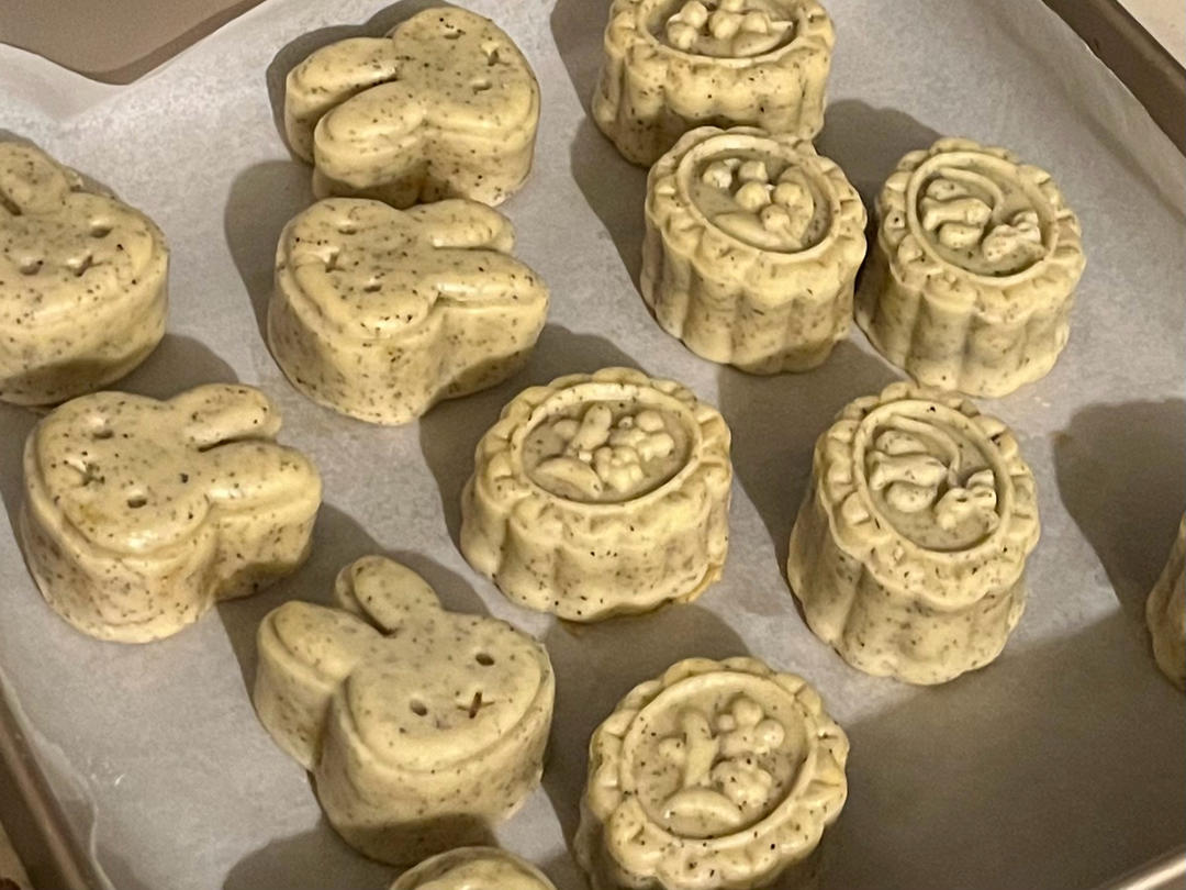 广式月饼—蛋黄莲蓉月饼