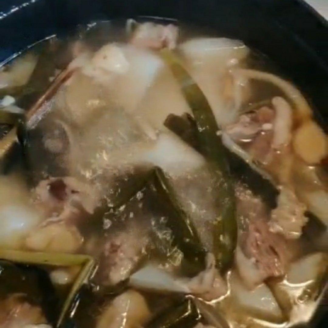 清炖牛肉萝卜汤