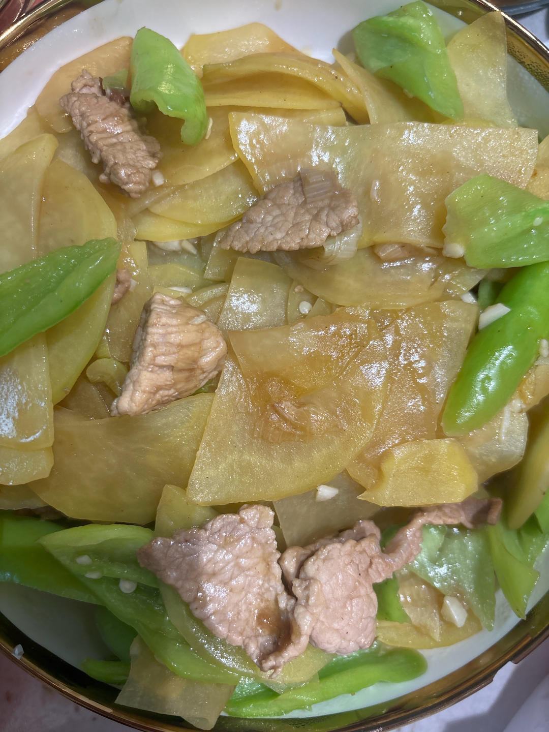 青椒土豆片炒肉