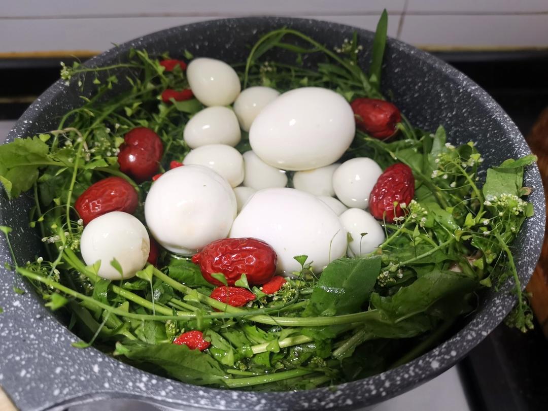 荠菜花煮鸡蛋