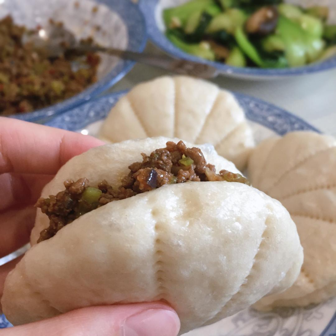 全麦荷叶饼夹香芹牛肉末