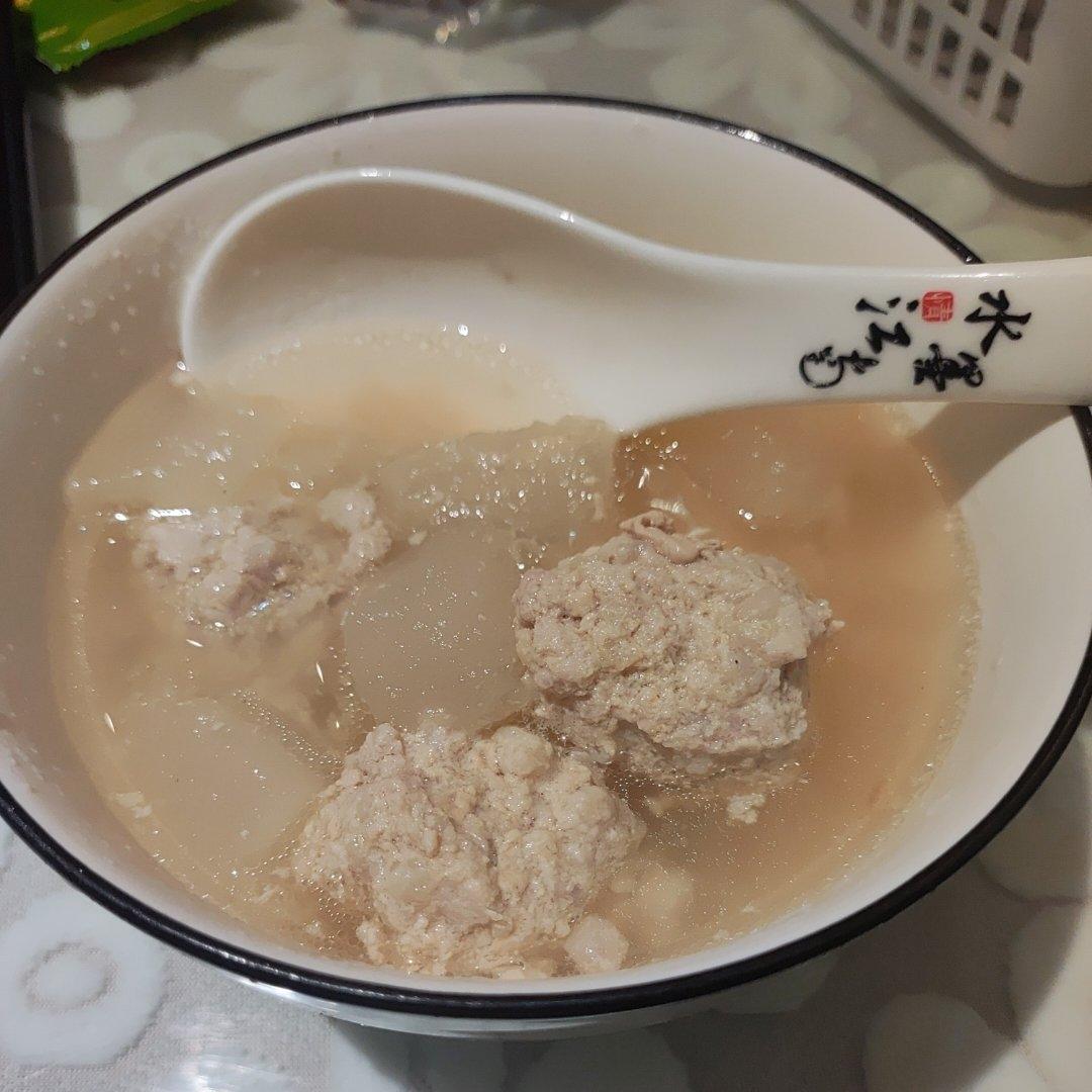 巨鲜美的冬瓜丸子汤