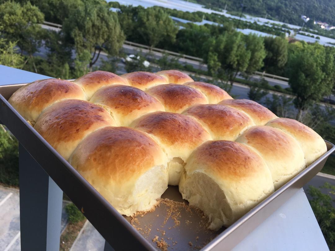 超软的牛奶小餐包