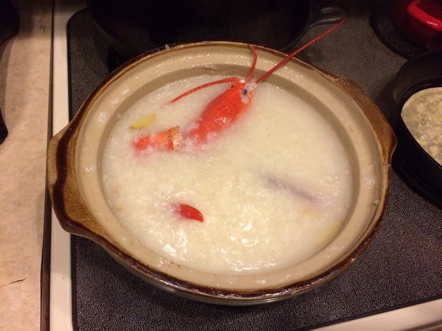 简易潮汕砂锅龙虾粥
