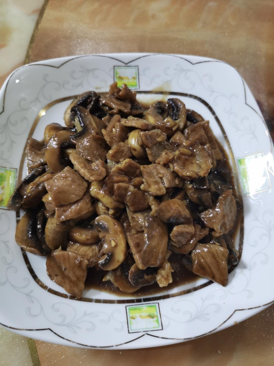 口蘑炒肉(强烈推荐太美味)
