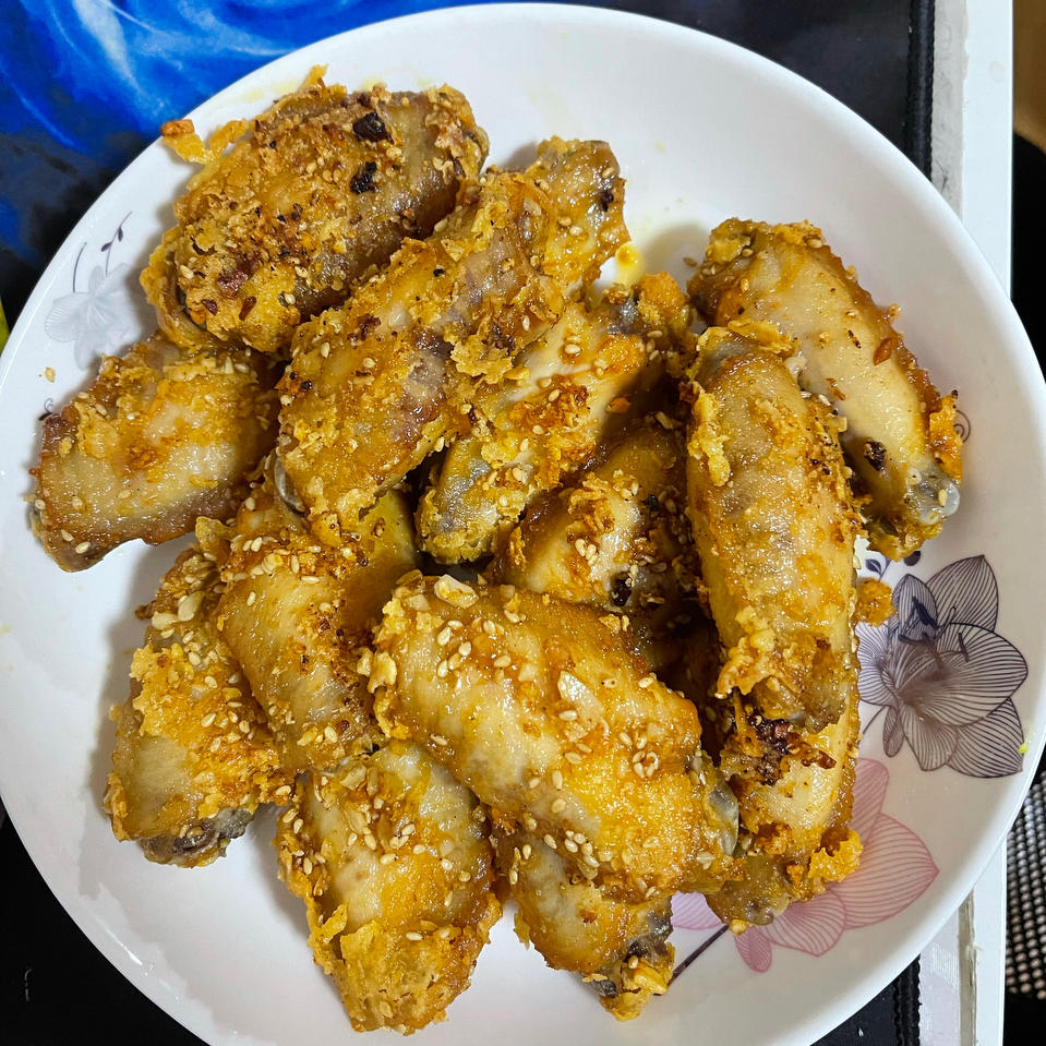 ㊙️外酥里嫩❗️好吃到舔手指的香辣脆皮鸡翅
