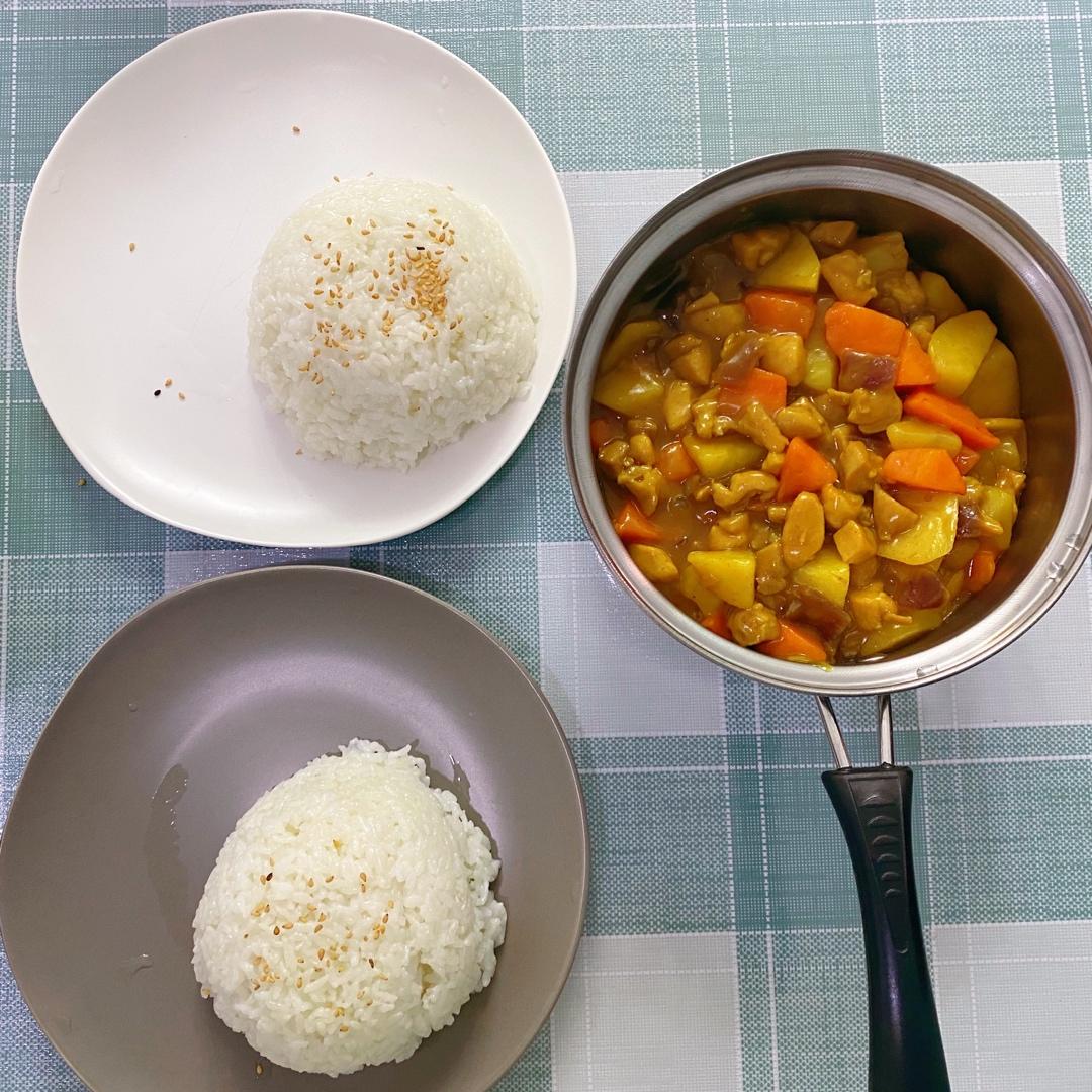 咖喱鸡肉饭