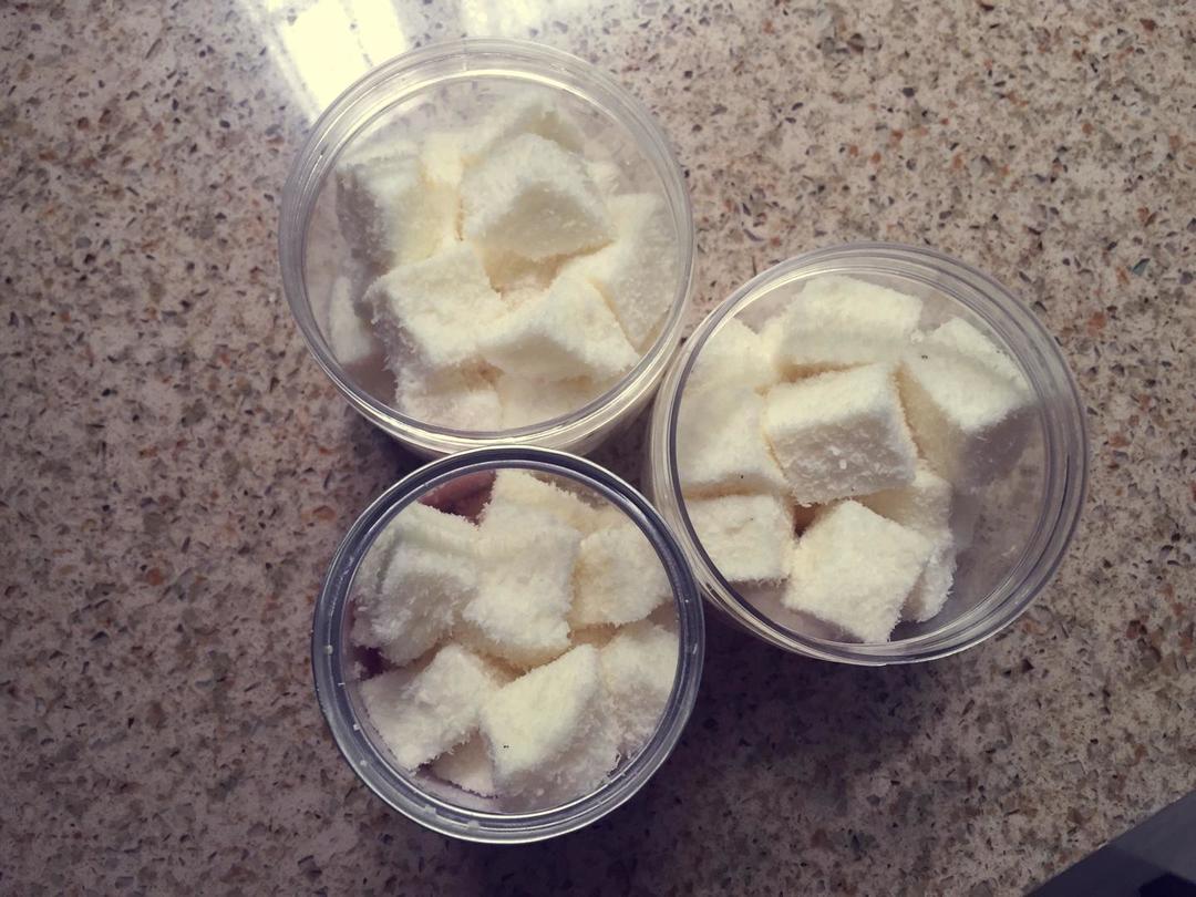 椰丝小方的做法