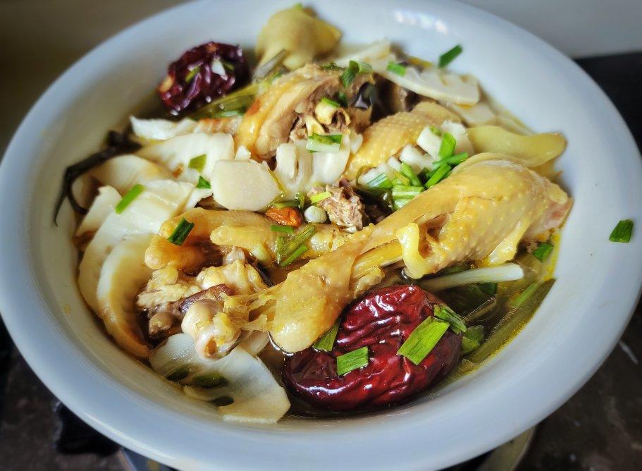 清蒸童子鸡-感觉身体被掏空？三伏天吃个童子鸡补一补！