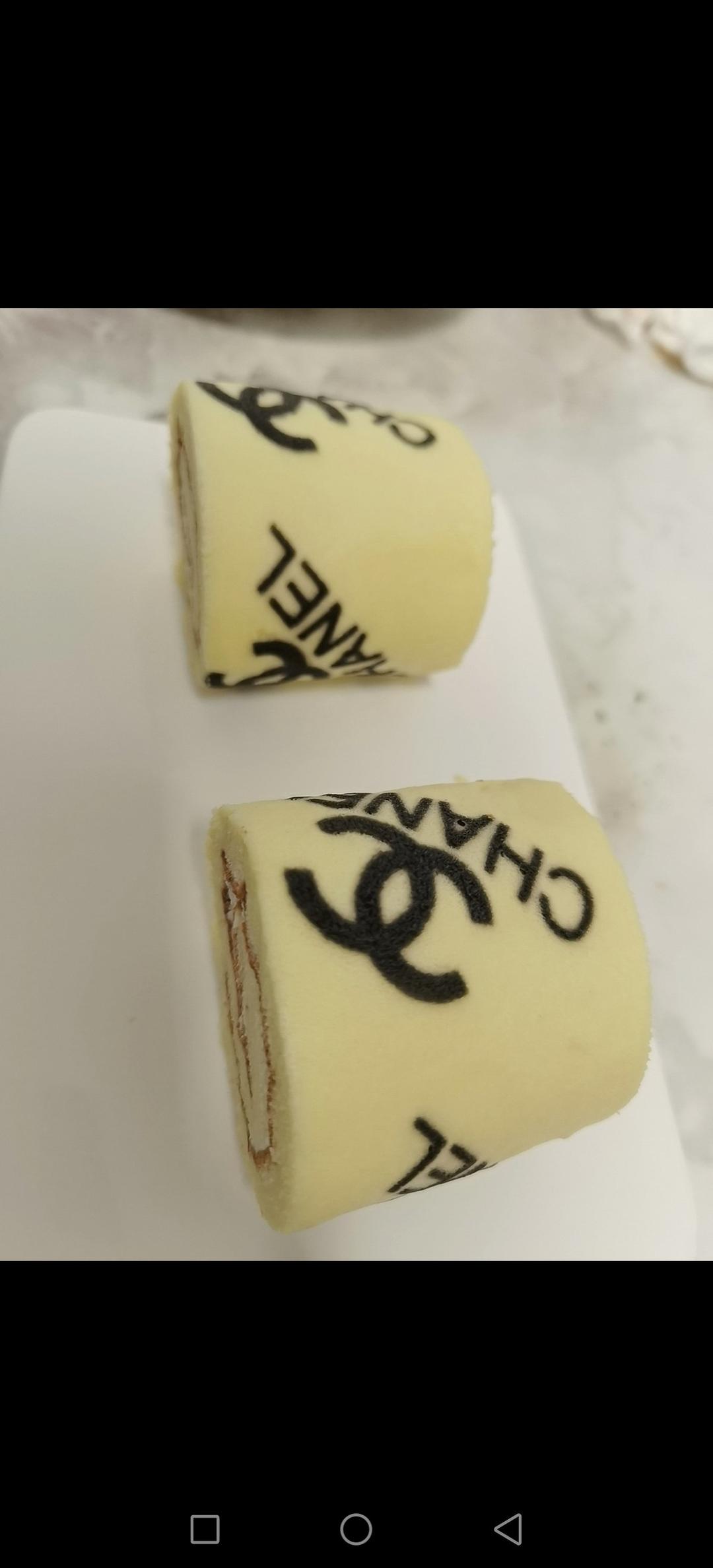 限量版-手绘香奶奶蛋糕卷