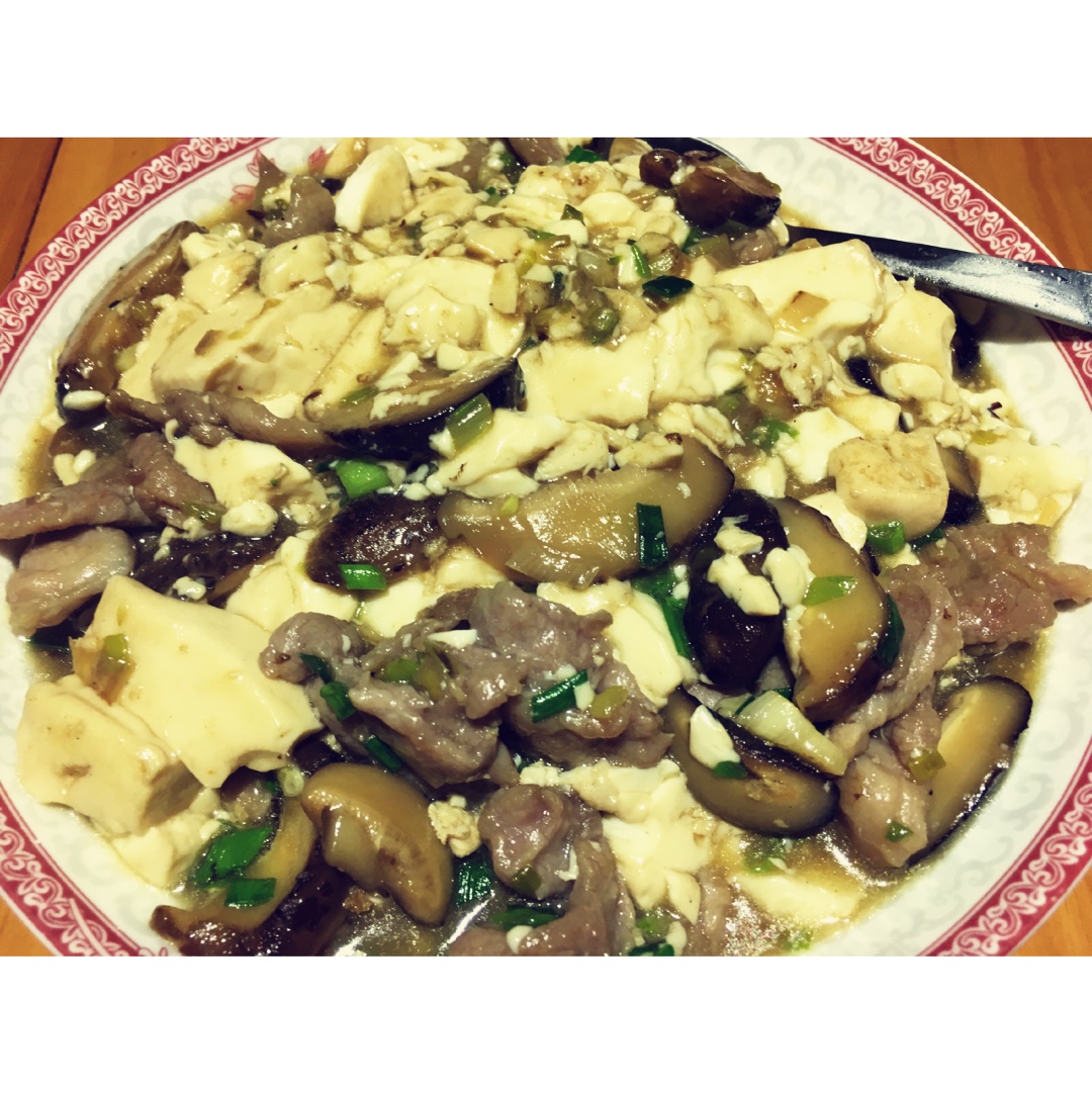香菇豆腐烧肉片