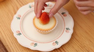 Christmas themed cake steps 1