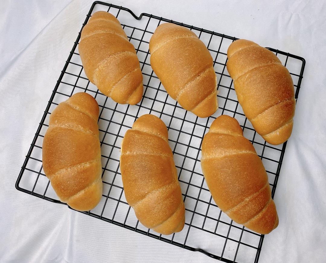 全麦鲜奶卷 100%全麦(含详细水滴型面团塑形法)