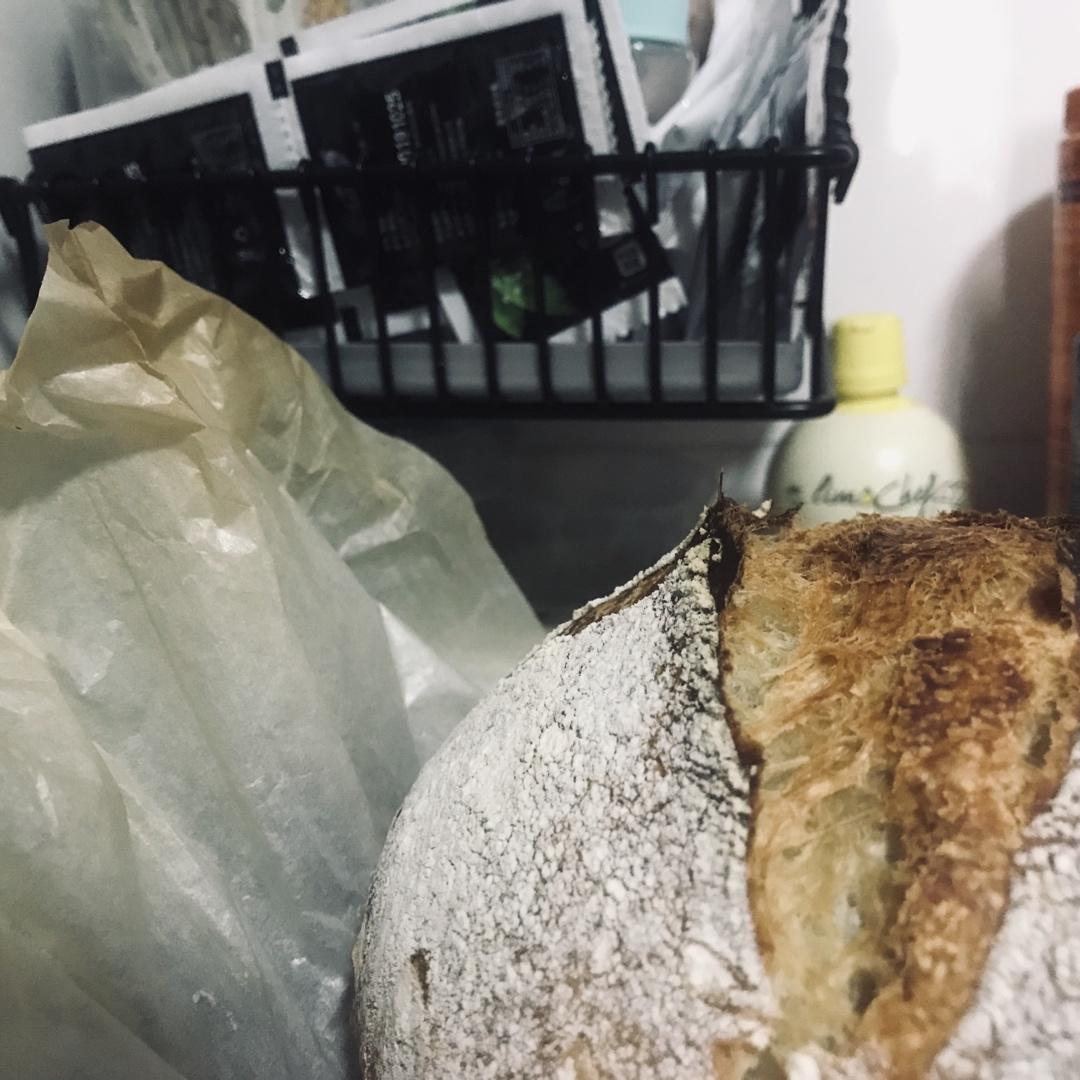《割口发烧友的面包》—— 松软的自制酵母乡村面包（70%酵种 1）