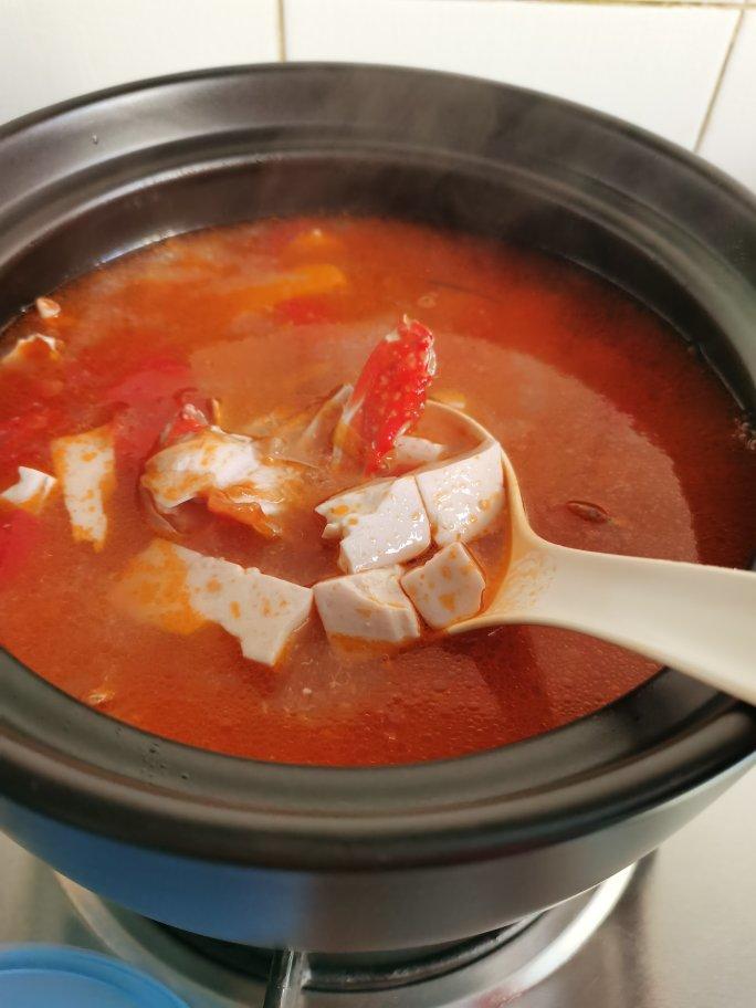 蕃茄梭子蟹豆腐煲