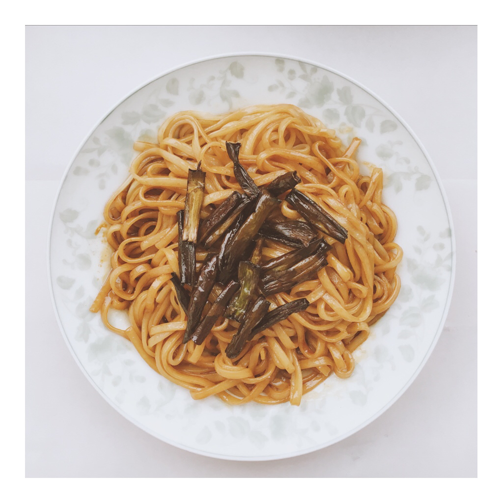 葱油拌面Spring Onion Noodles