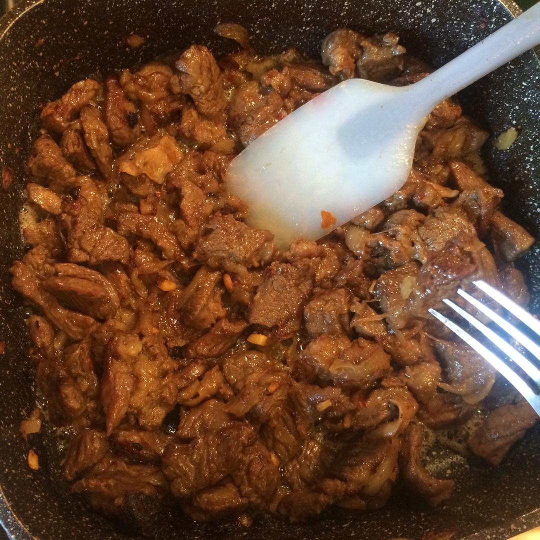 洋葱炒牛肉