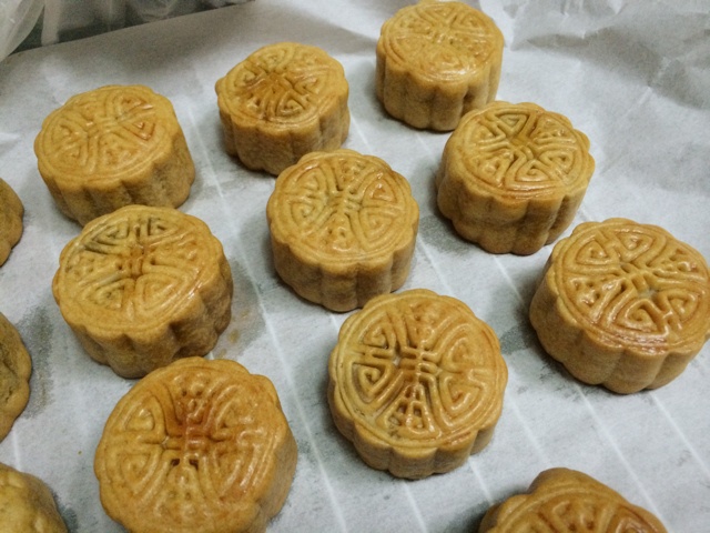 广式月饼——蛋黄莲蓉月饼