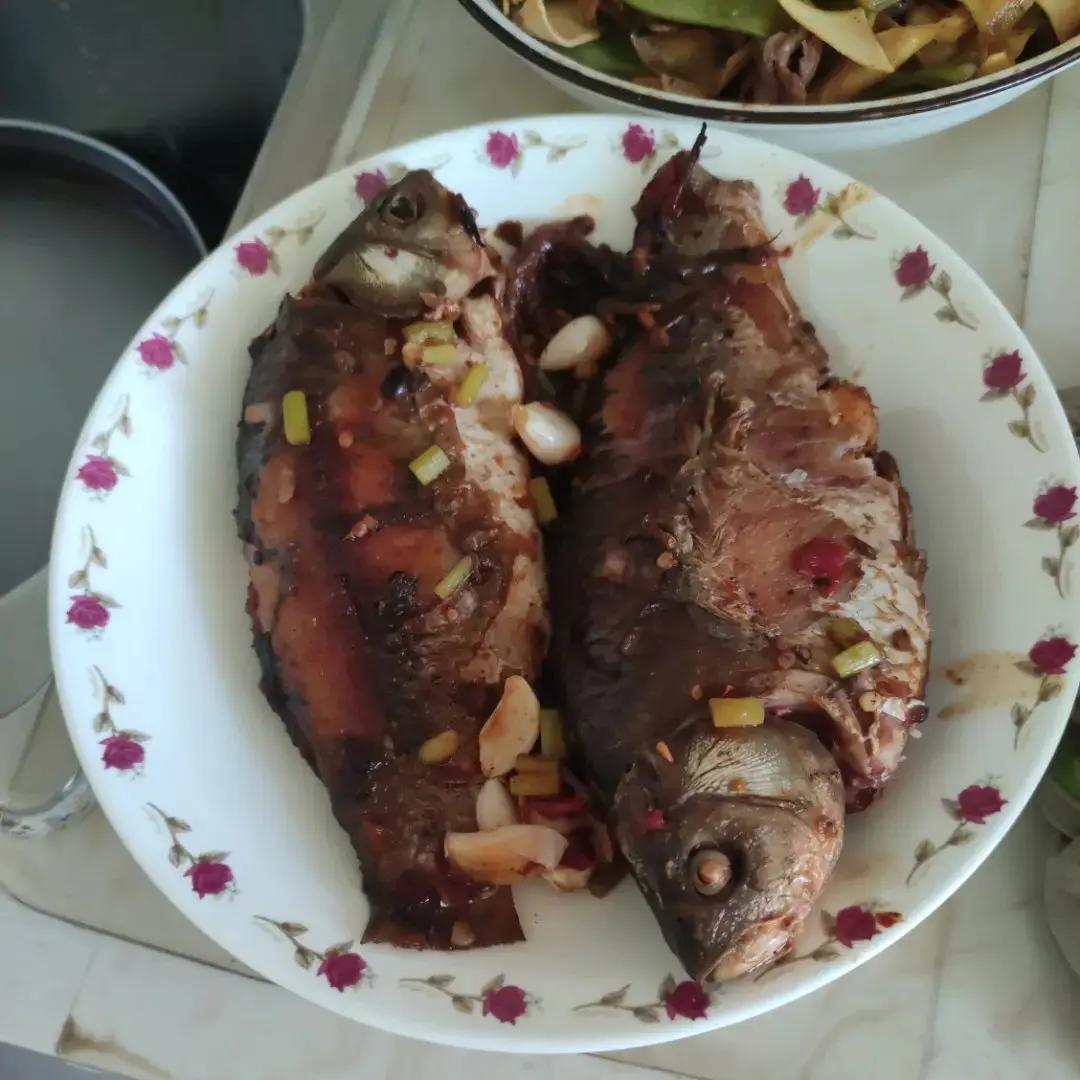 红烧鲫鱼