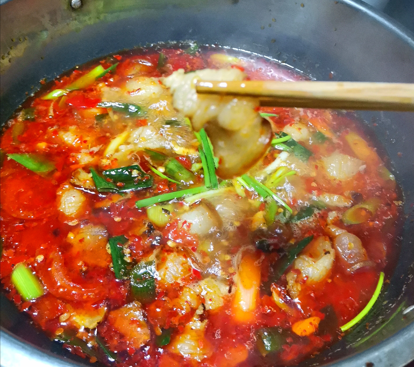 满屋飘香的贵州腊肉豆豉火锅的做法