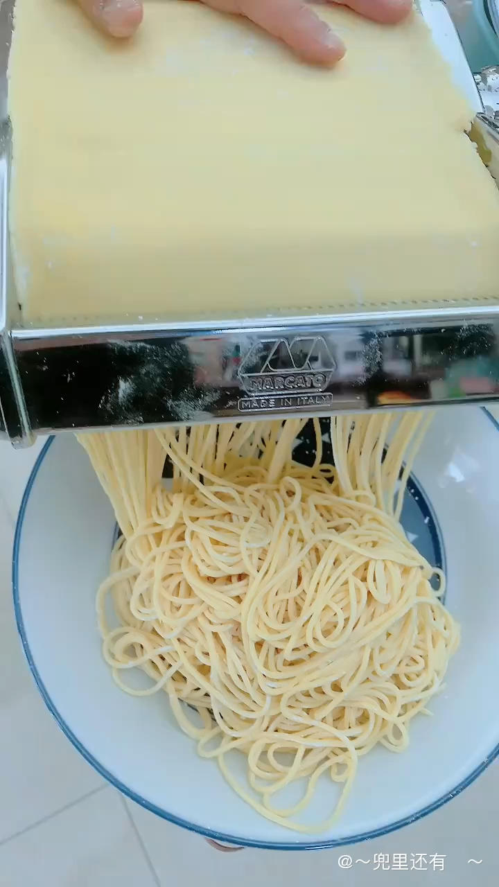 纯鸡蛋面条