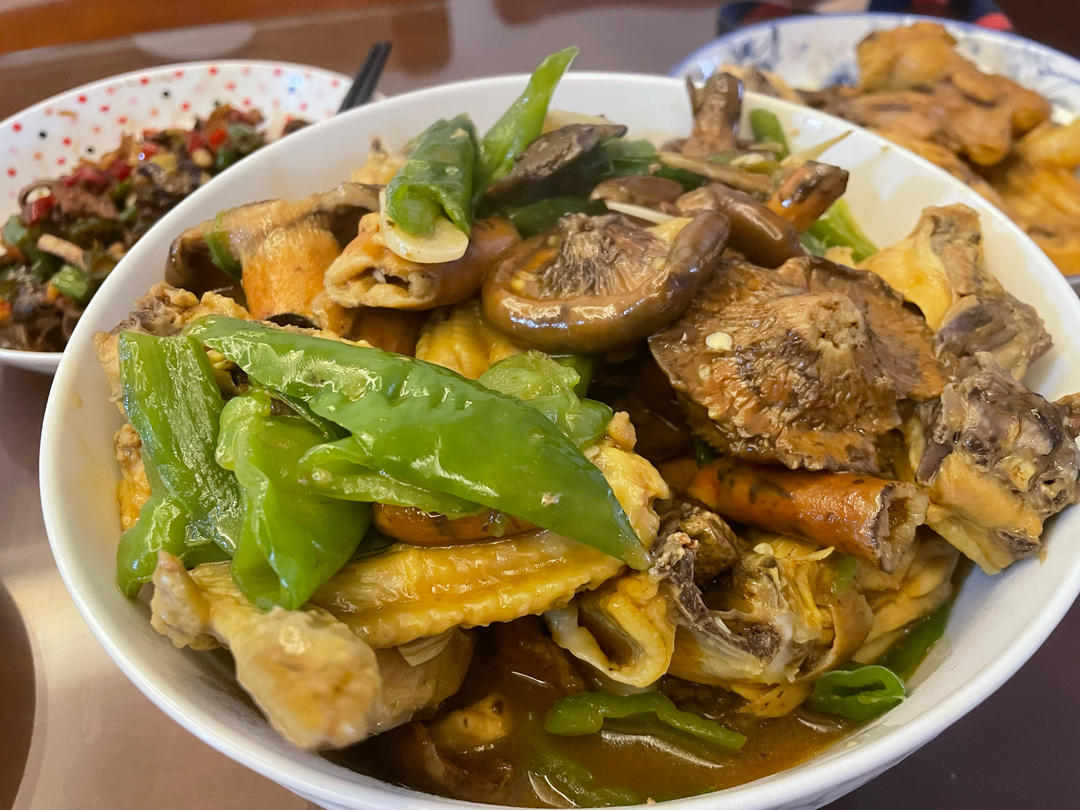 鲜掉眉毛寒菌/雁鹅菌/铜绿菌炒肉